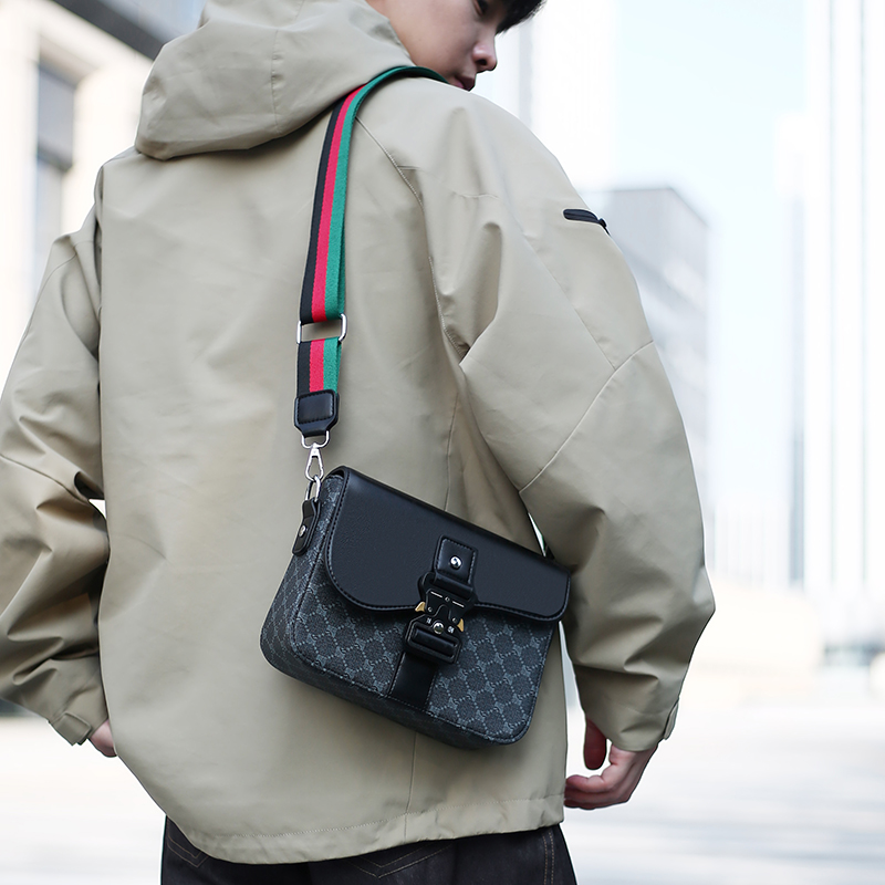 Modieuze crossbodytas voor her - Fashion Harness Men recensie en prijs